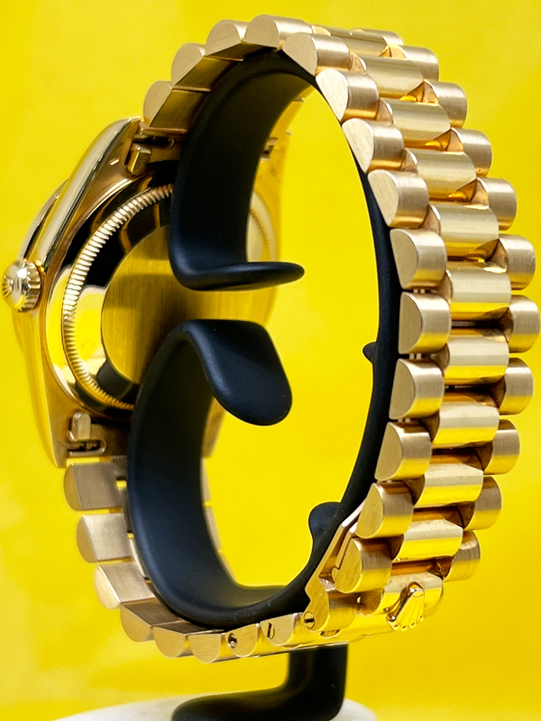 ROLEX PRESIDENT DAY-DATE YELLOW GOLD DIAMOND DIAL AND BEZEL 18238 - Image 11