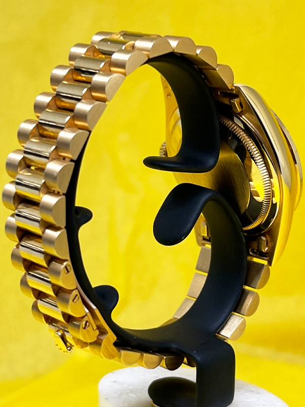 ROLEX PRESIDENT DAY-DATE YELLOW GOLD DIAMOND DIAL AND BEZEL 18238 - Image 10